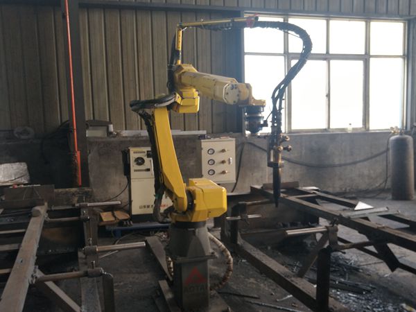 鉚焊車(chē)間 智能機(jī)械手